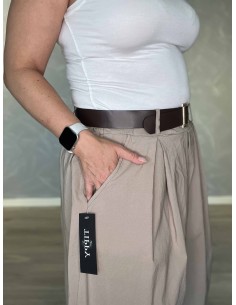Beige bermuda shorts i viskose, polyester og elastan med vidde og bælte – TIPPY Italian Select TIPPY 2