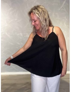 Sort top i 95% polyester og 5% elastan med tynde stropper – TIPPY Collection TIPPY 2
