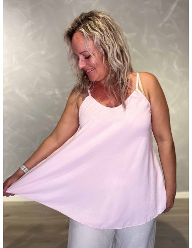 Nærbillede af a facon på polyester og elastan top – TIPPY