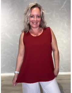Bordeaux top i 95% polyester og 5% elastan med brede stropper – TIPPY Collection TIPPY
