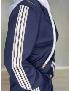 Navy blazersæt i 50% polyester, 45% viskose og 5% elastan med aftagelig hætte og striber – TIPPY Collection TIPPY 2