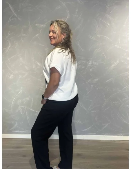 Bagside af sort sweatsæt til kvinder – TIPPY