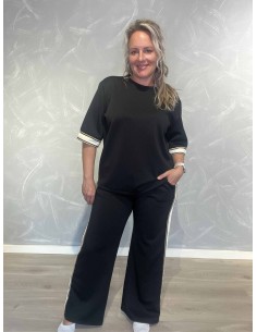 Sort sæt i 50% polyester, 45% viskose og 5% elastan med løs bluse og vide bukser – TIPPY Italian Select TIPPY