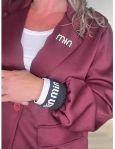 Bordeaux blazersæt i 50% polyester, 45% viskose og 5% elastan med vidde bukser og MINMIN detaljer – TIPPY Italian Select TIPPY 2