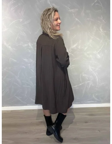 Bagside af brun lang tunika til kvinder – TIPPY