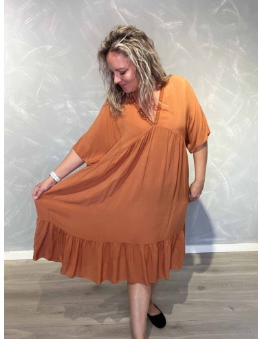 Orange midi kjole i 100% viskose med V-udskæring og glimmerkant – TIPPY Italian Select TIPPY