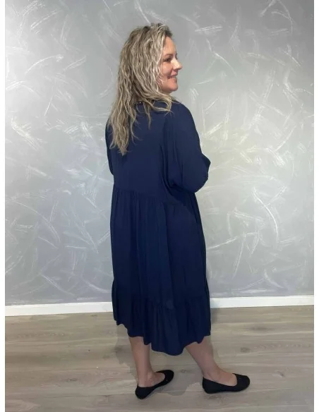 Bagside af navy midi kjole til kvinder – TIPPY