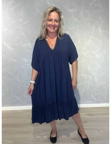 Navy midi kjole i 100% viskose med V-udskæring og glimmerkant – TIPPY Italian Select TIPPY
