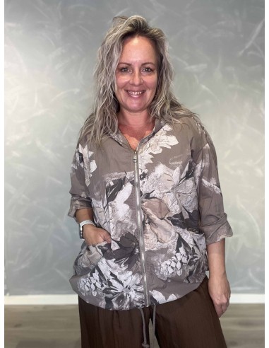 Taupe let jakke i 100% bomuld med blomsterprint og hætte – TIPPY Collection TIPPY