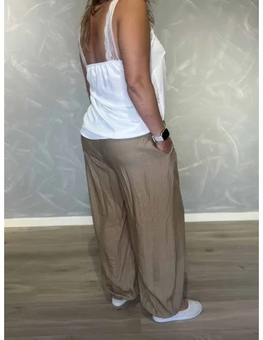 Bagside af beige ballonbukser til kvinder – TIPPY