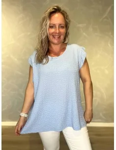 Sky bluse i 50% viskose og 50% polyester med struktur og rygdetalje – TIPPY Italian Select