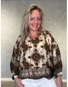 Brun bluse i viskose med blomsterprint og ballonærmer – TIPPY Collection