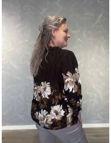 Bagside af brun blomstret skjorte til kvinder – TIPPY