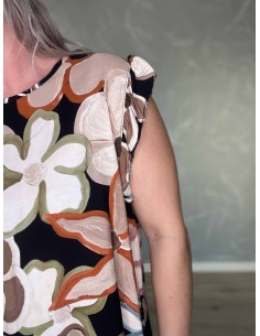 Sort og beige top i viskose med flæseærmer og blomsterprint – TIPPY Italian Select 2