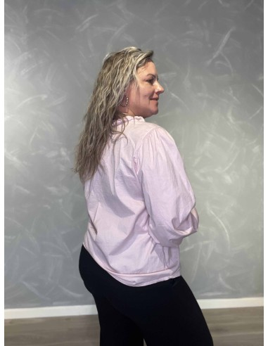 Bagside af rosa bluse til kvinder – TIPPY