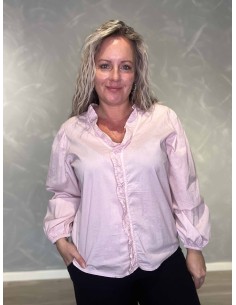 Rosa bluse i bomuld med flæsestolpe – TIPPY Collection