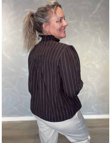 Bagside af brun stribet skjortebluse til kvinder – TIPPY