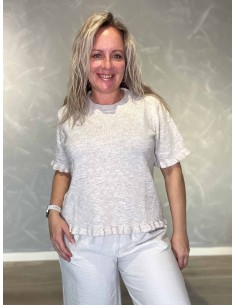 Beige strikbluse i genanvendt polyesterblanding med bølgekant – Design by TIPPY