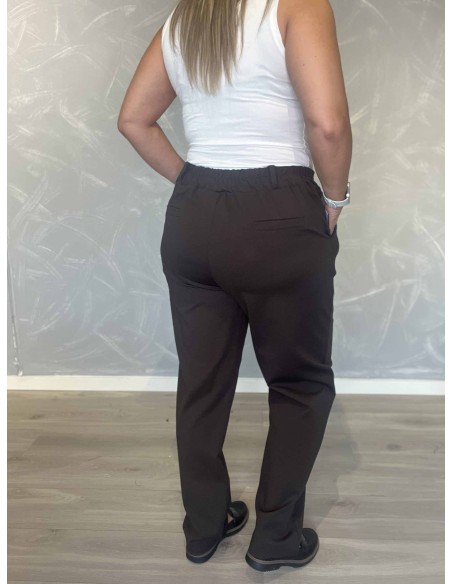 Bagside af brune blazerbukser med elastik – TIPPY
