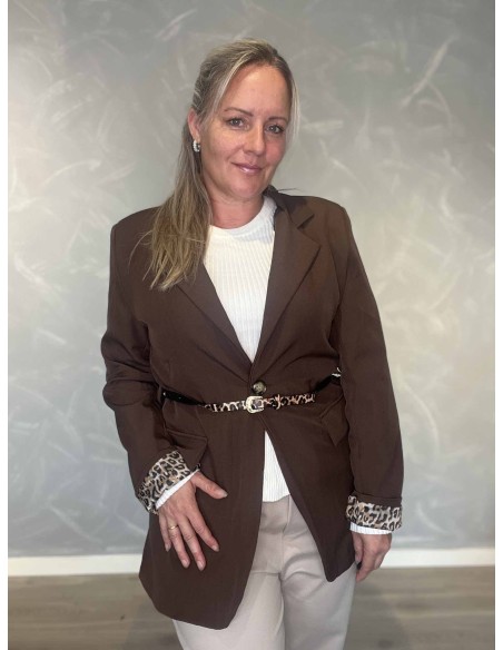 Brun blazer i vævet materiale med leopardbælte – TIPPY Italian Select
