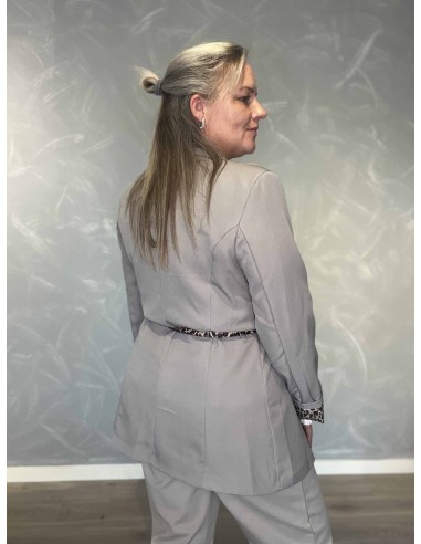 Bagside af beige lang blazer til kvinder – TIPPY
