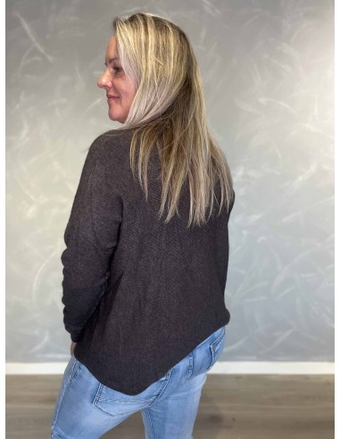 Bagside af taupe strikbluse til kvinder – TIPPY