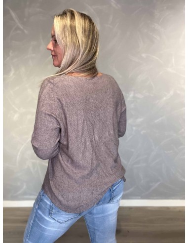 Bagside af beige strikbluse til kvinder – TIPPY