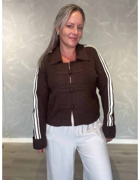 Brun strikcardigan i akryl, polyester og polyamid med sorte ærmestriber – TIPPY Italian Select