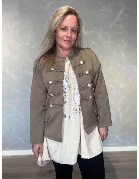 Beige uniformsjakke i polyester, viskose og elastan med pynteknapper – TIPPY Collection