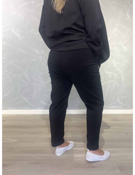 Bagside af sorte uniformsbukser til kvinder – TIPPY