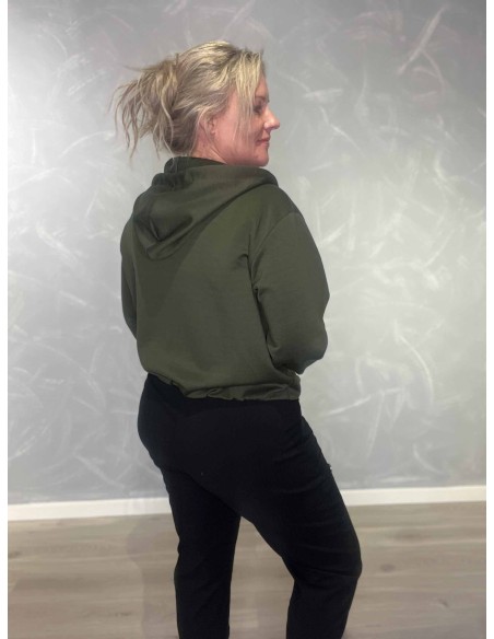 Bagside af armygrøn sweatjakke til kvinder – TIPPY