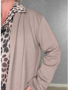 Taupe cardigan i viskoseblanding med åben front og lommer – TIPPY Collection 2