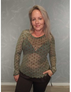 Grøn meshbluse i 95% polyester og 5% elastan med velourprikker og batiklook – Design by TIPPY
