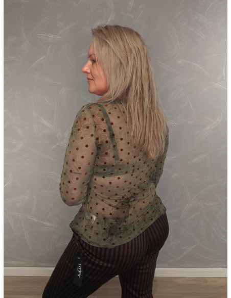Bagside af grøn meshbluse med batiklook til kvinder – TIPPY