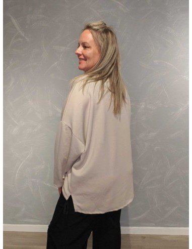 Bagside af sand oversize bluse til kvinder – TIPPY