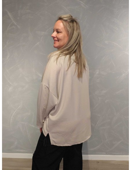 Bagside af sand oversize bluse til kvinder – TIPPY