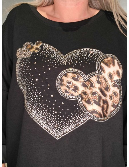 Similisten på Mickey-hjerte på sort oversize bluse – TIPPY