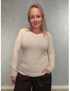 Sand alpakastrik i babyalpaka og uld med rund hals – TIPPY Collection