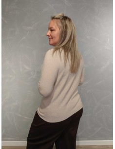 Sand alpakastrik i babyalpaka og uld med rund hals – TIPPY Collection 2