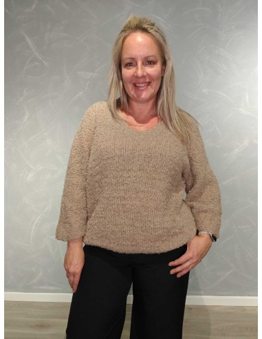 Latte mohairstrik i mohairblanding med plysstruktur – TIPPY Collection