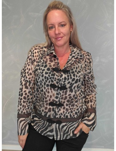 Sort/beige transparent skjorte i viskose med leopardprint og knudeknapper – Italian Select TIPPY