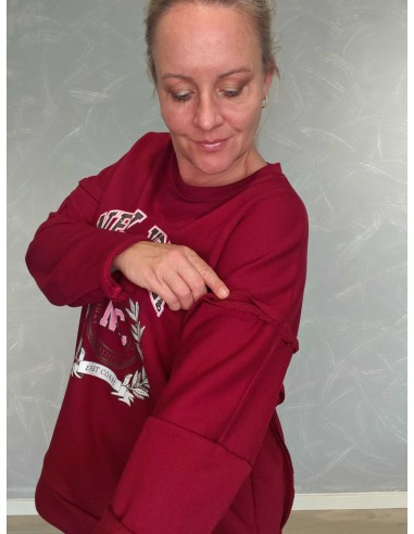 Rå syninger og sideslids på bordeaux sweatshirt – TIPPY