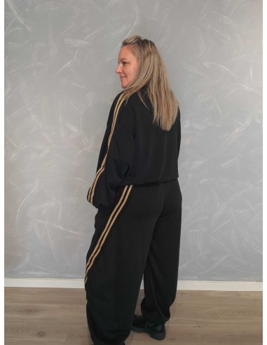 Bagside af sort jogging-sæt til kvinder – TIPPY”