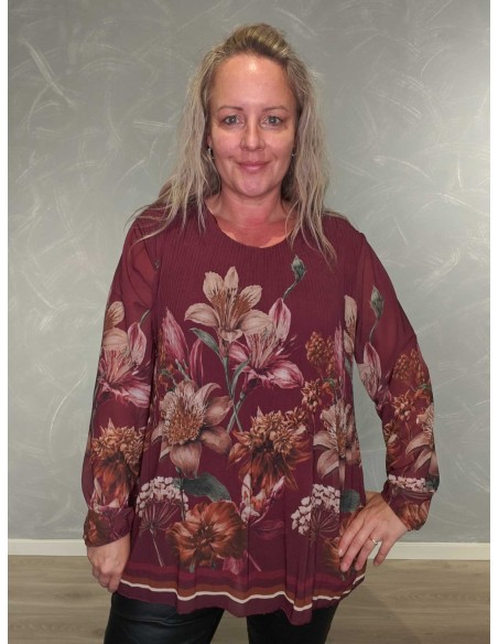 Bordeaux plissébluse i polyester og viskose med blomsterprint – TIPPY Collection