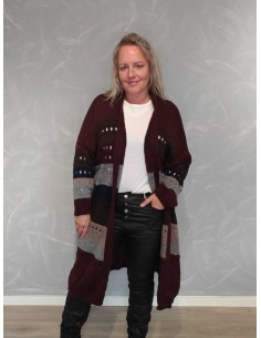Bordeaux mix lang strikcardigan i akrylblanding med hulstrik – TIPPY Collection