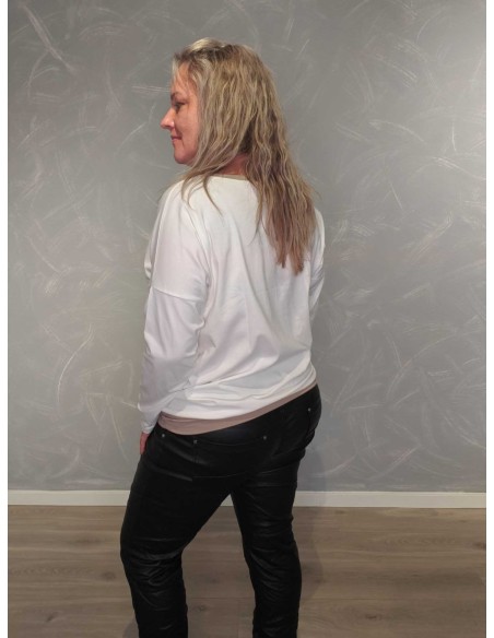 Bagside af hvid bluse til kvinder – TIPPY