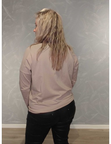 Bagside af taupe bluse til kvinder – TIPPY