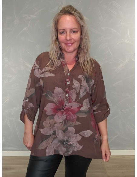Brun skjortebluse i viskose med stort blomsterprint – TIPPY Collection