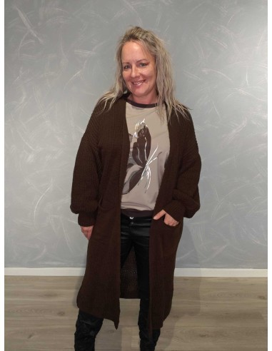 Brun lang strikcardigan i 100% akryl med lommer – TIPPY Collection