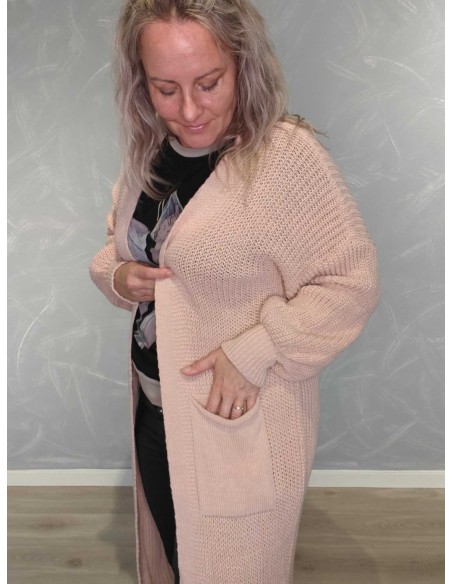 Frontlomme og grov strik på rosa cardigan – TIPPY
